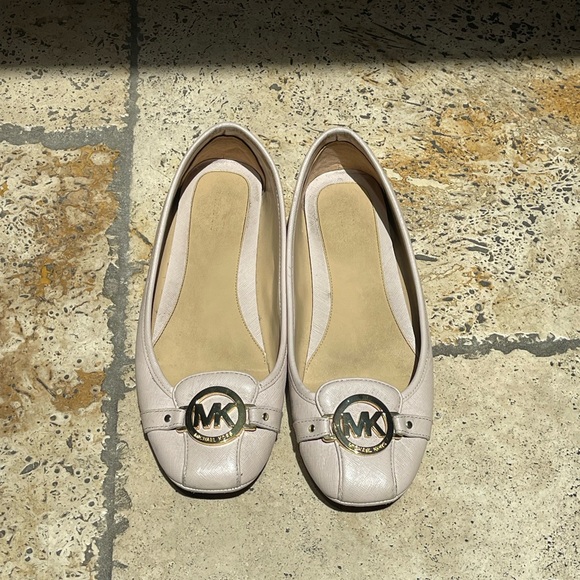 Michael Kors Flats - Picture 2 of 8